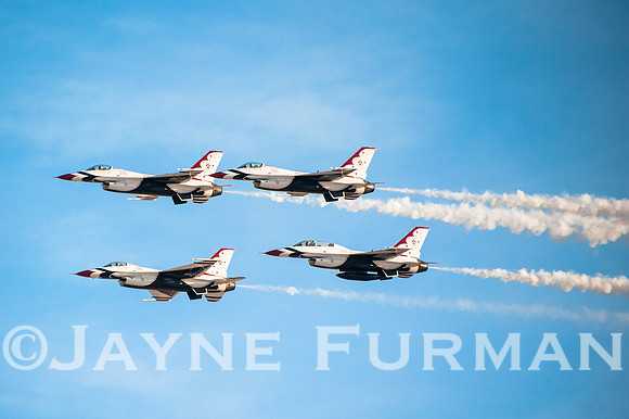 F-16 USAF Thunderbirds - Aviation Nation 2012