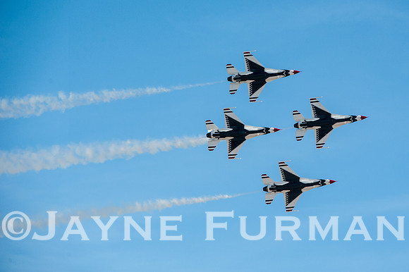 F-16 USAF Thunderbirds - Aviation Nation 2012